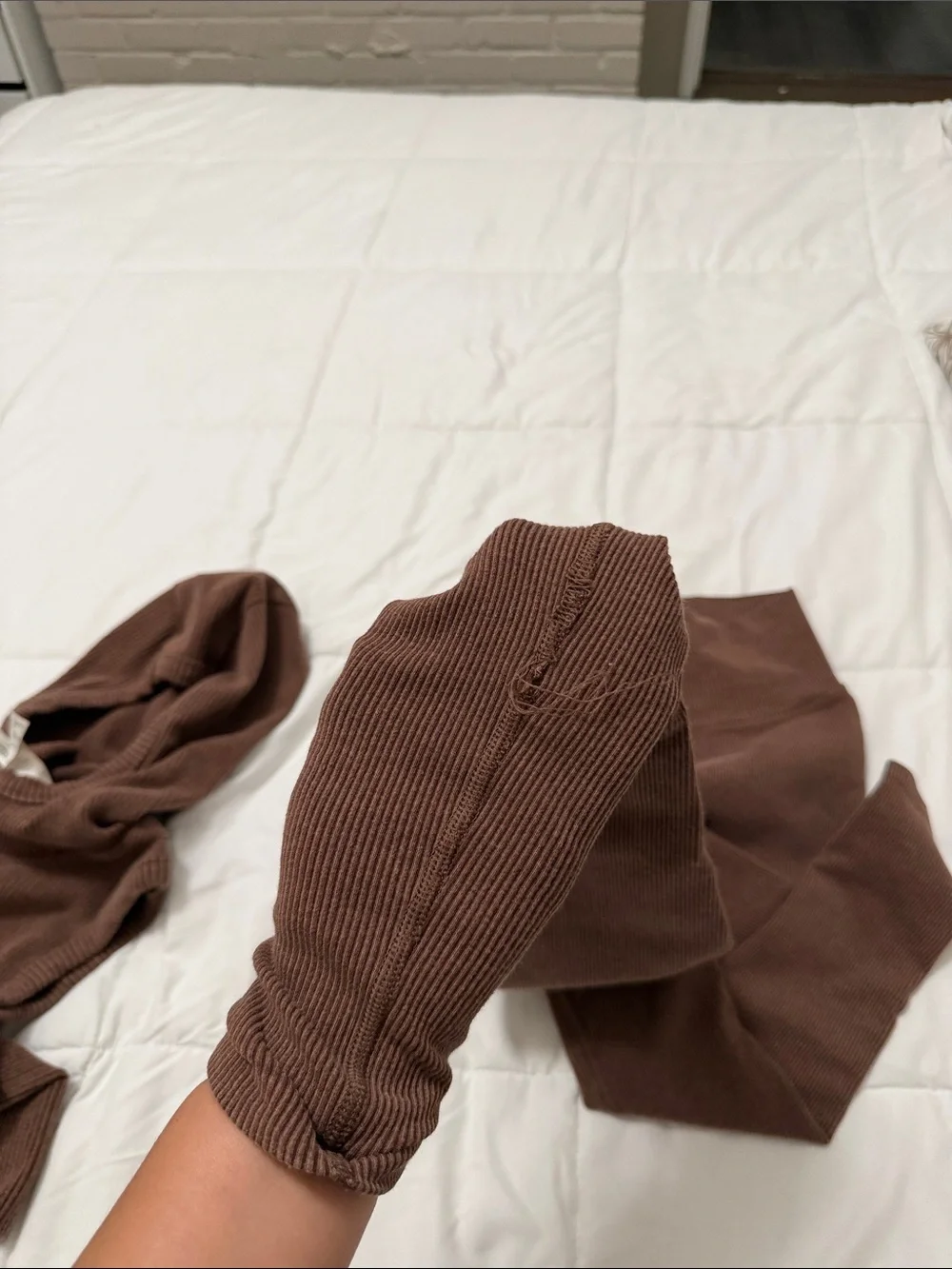 ALO Yoga Ribbed Cropped Cowl Tank & Sleeve Set in Brown
